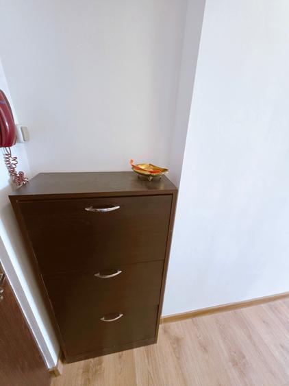 Apartament cu 3 camere semidecomandat în Cișmigiu