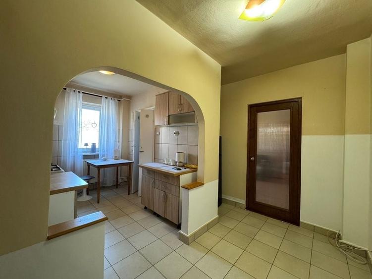 Apartament cu 2 camere decomandat în UTA