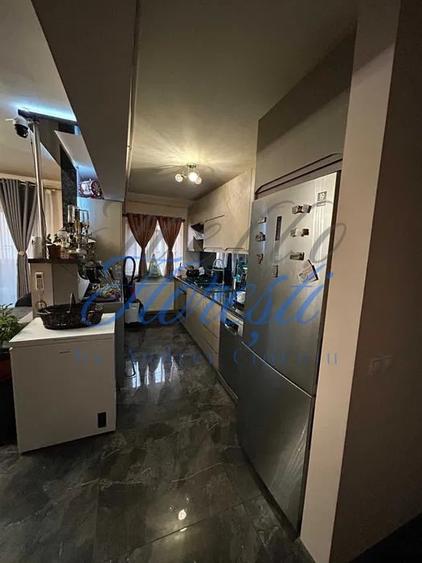 Apartament cu 3 camere semidecomandat, mobilat în Florești