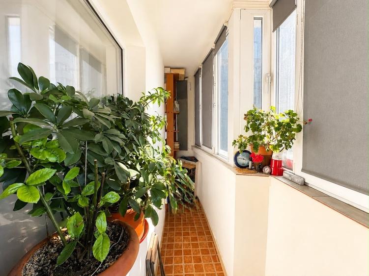 Apartament cu 3 camere decomandat în 13 Septembrie