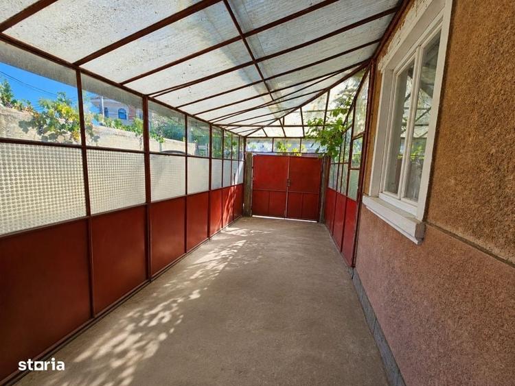 Casă cu 2 camere în Andrei Mureșanu