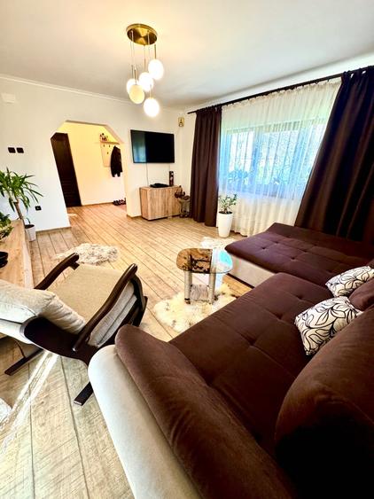 Casă cu 4 camere în Rădeni