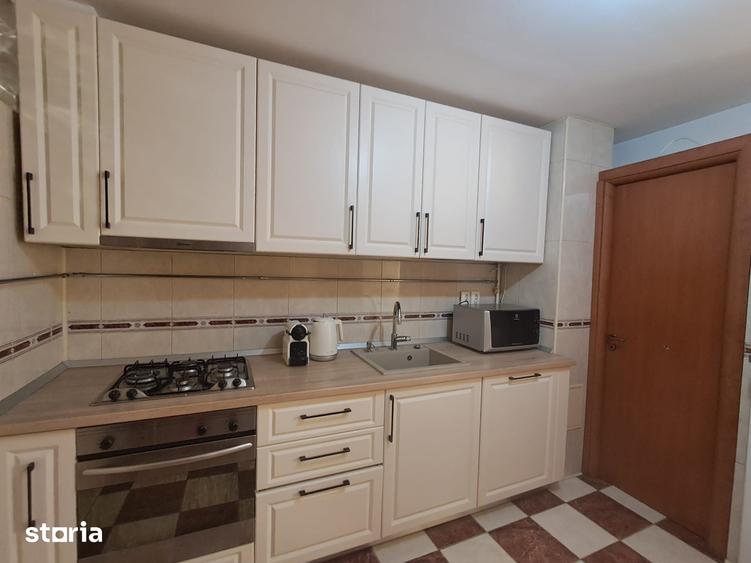 Apartament cu 4 camere în Republicii