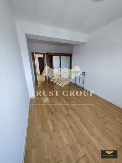 Apartament cu 3 camere decomandat, mobilat în Dacia