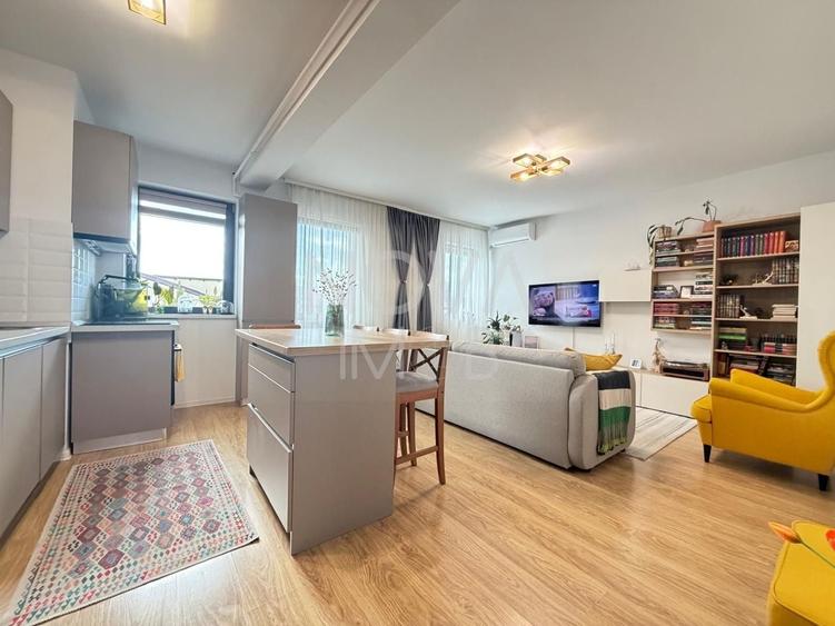 Apartament cu 2 camere semidecomandat, mobilat în Șelimbăr
