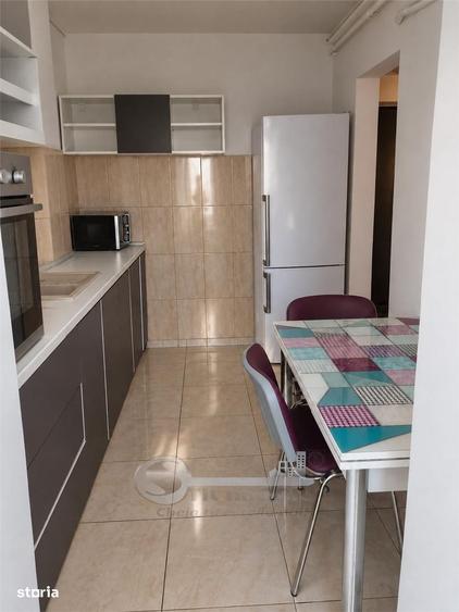 Apartament cu 3 camere decomandat în Horpaz