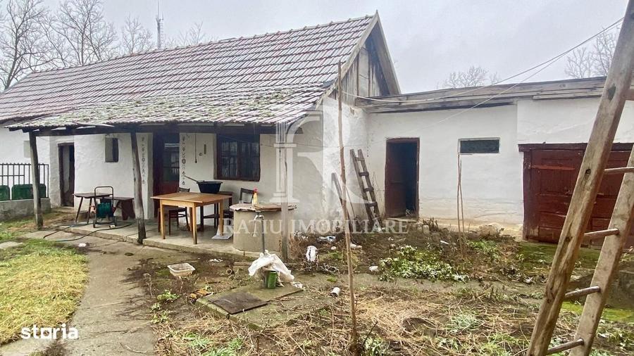 Casă cu 4 camere în Santăul Mare