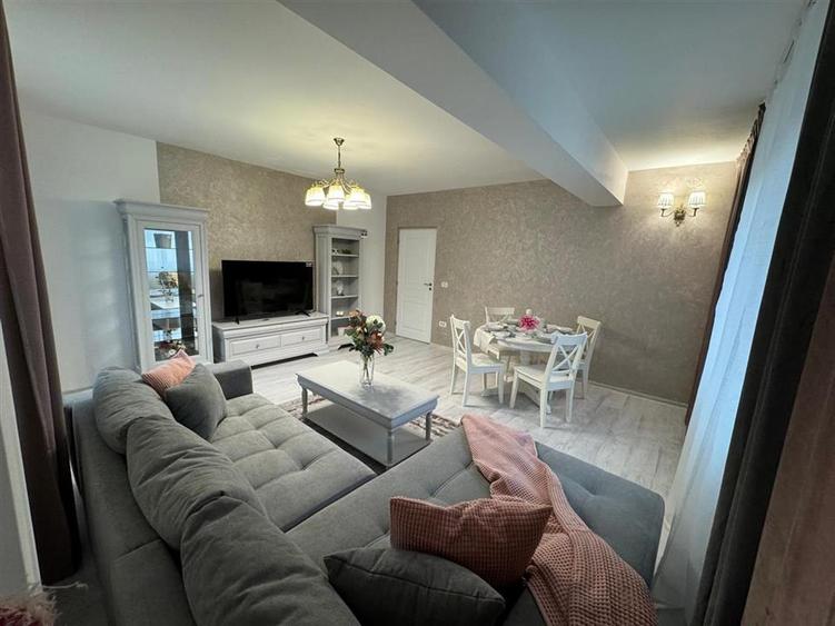Apartament cu 2 camere decomandat în Cug
