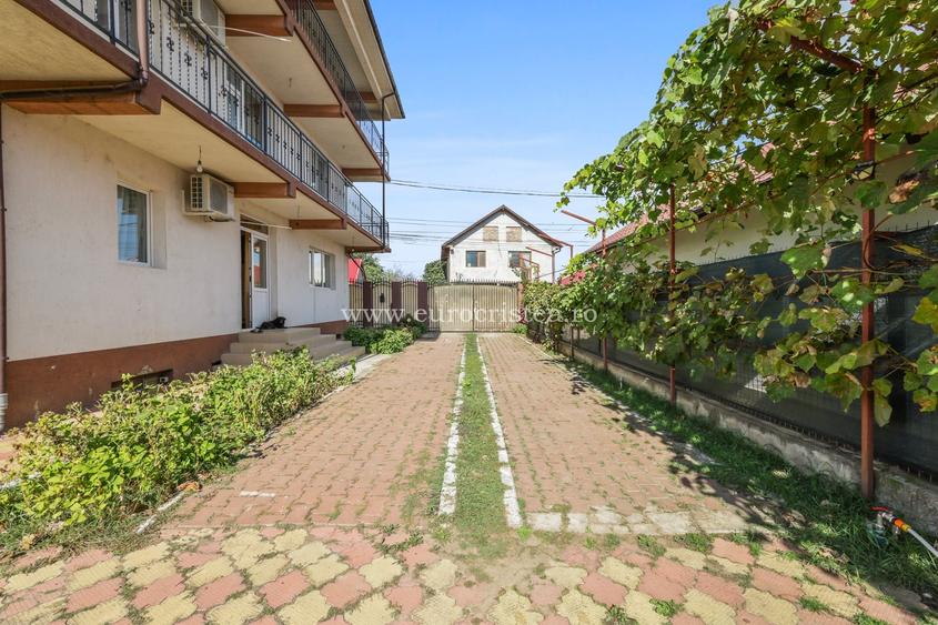 Casă cu 4 camere cu Canalizare în Vest