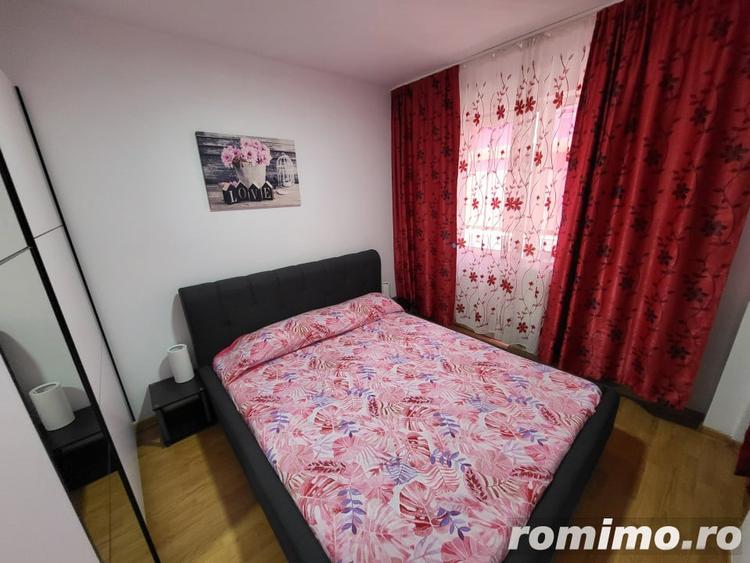 Apartament cu 3 camere semidecomandat în Mioriței