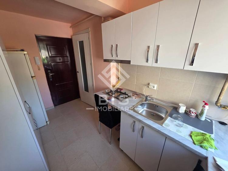 Apartament cu 2 camere decomandat în Calea Moldovei