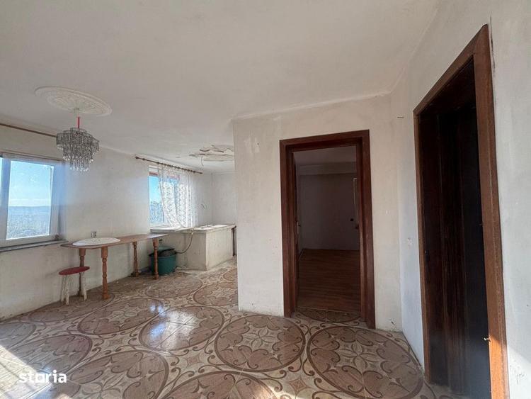 Casa D+P+M, Grosi, cu teren aferent 7 ari, necesita renovare - 10