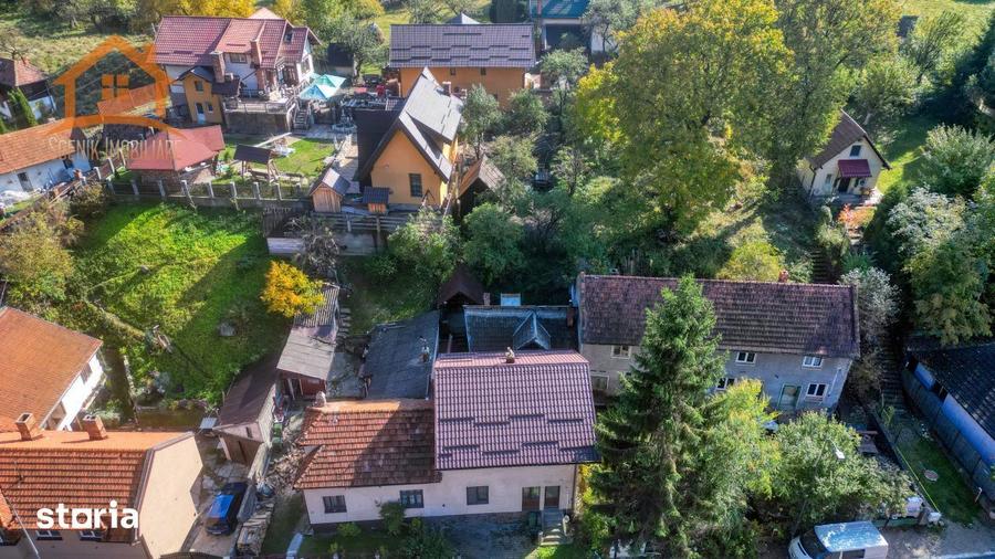 Casă cu 3 camere cu Teren 385 Mp în Bran