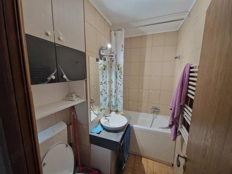 Apartament cu 3 camere decomandat în Nord