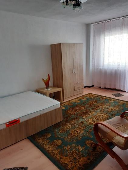 Apartament cu 2 camere decomandat în 9 Mai