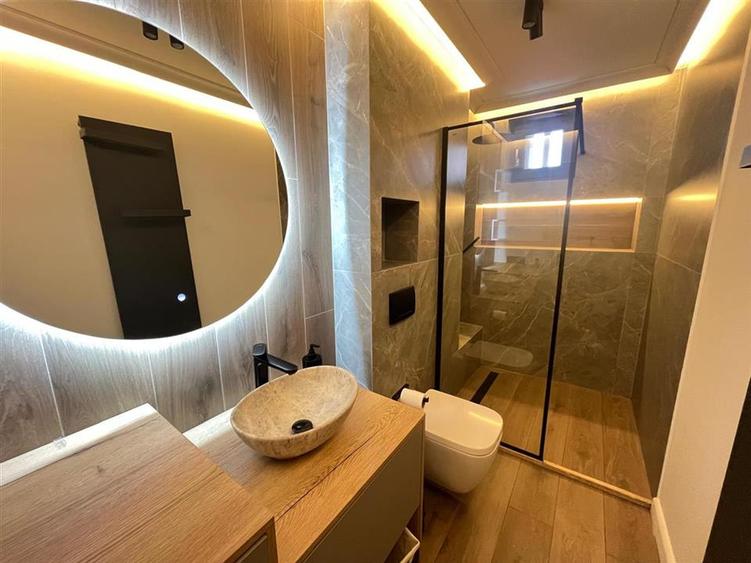 Apartament cu 3 camere decomandat, mobilat în Hipodrom 1