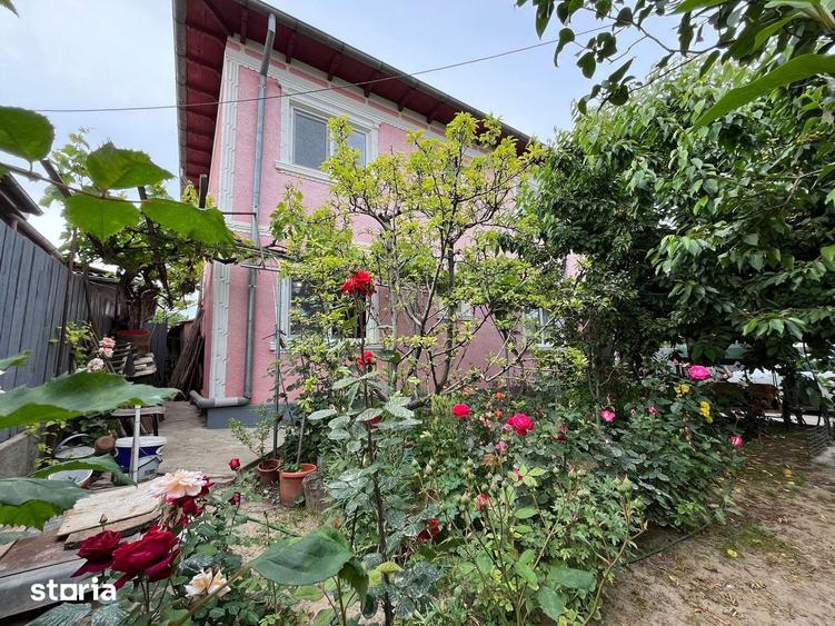 Casă cu 5 camere cu Teren 400 Mp în Central