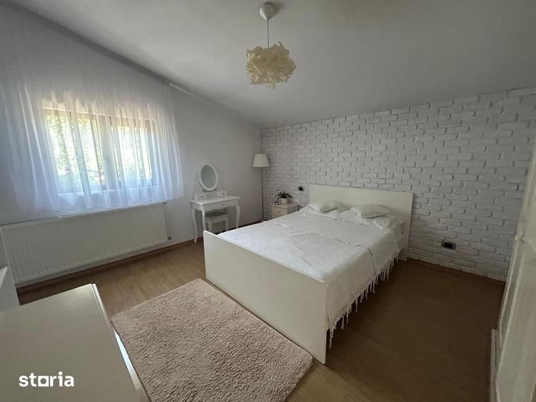 Casă cu 5 camere cu Teren 325 Mp în Central