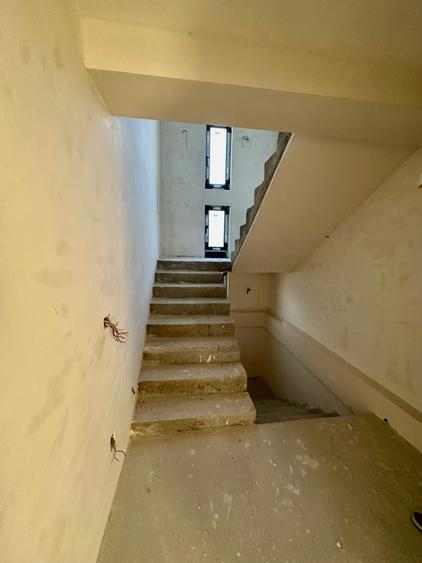 Casă cu 4 camere în Rozavlea