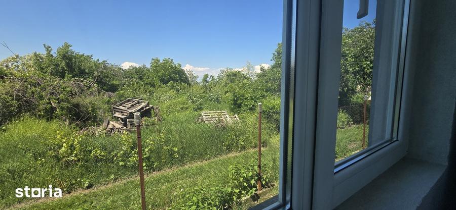 Casă cu 5 camere cu Teren 2804 Mp în Suseni-Socetu