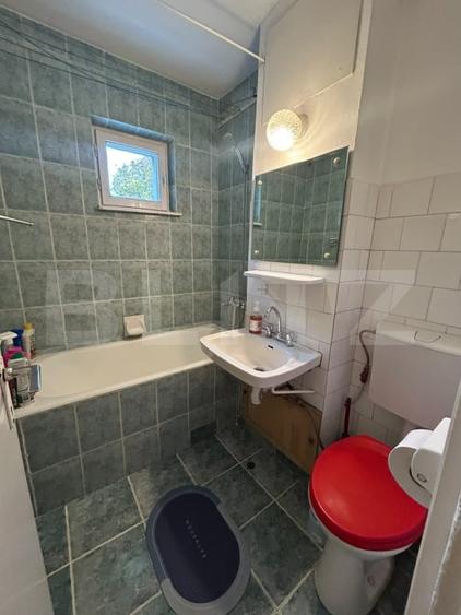 Apartament cu 3 camere semidecomandat, mobilat în Mănăștur