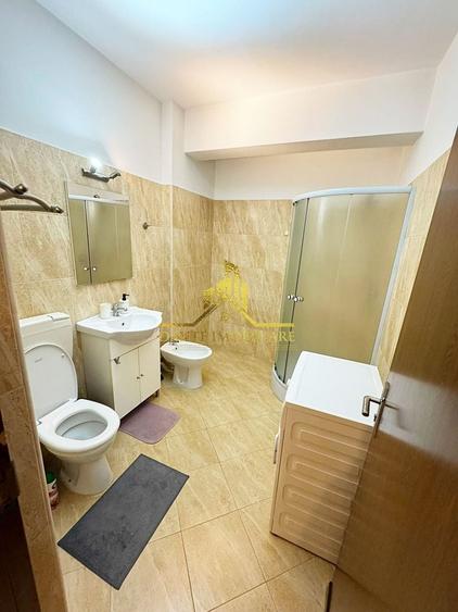 Apartament cu 2 camere semidecomandat, mobilat în Central