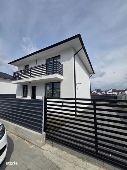 Casă cu 4 camere cu Teren 110 Mp în Șcheia