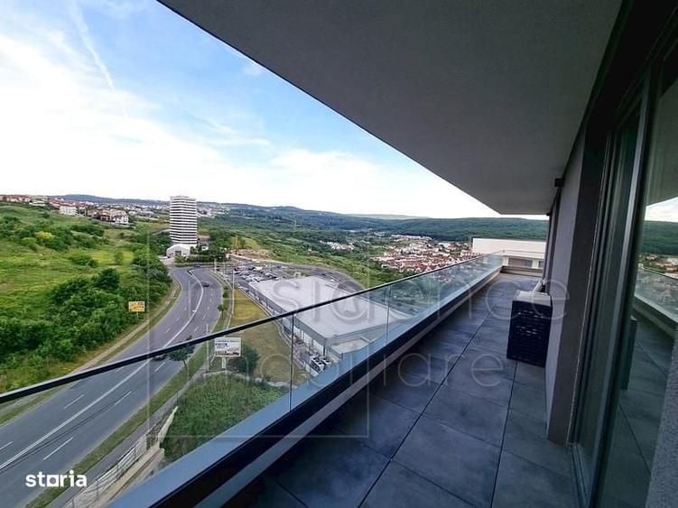 Apartament cu 4 camere semidecomandat, mobilat în Zorilor