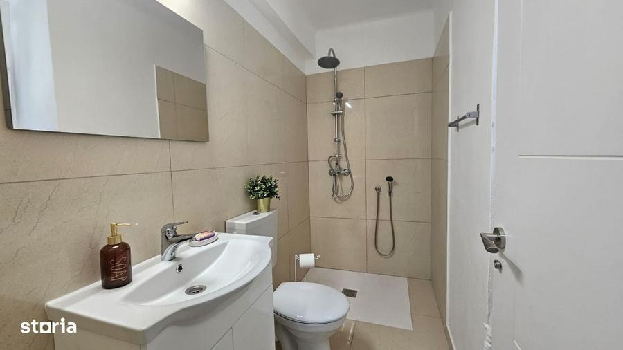 Apartament cu 4 camere în Aviatorilor
