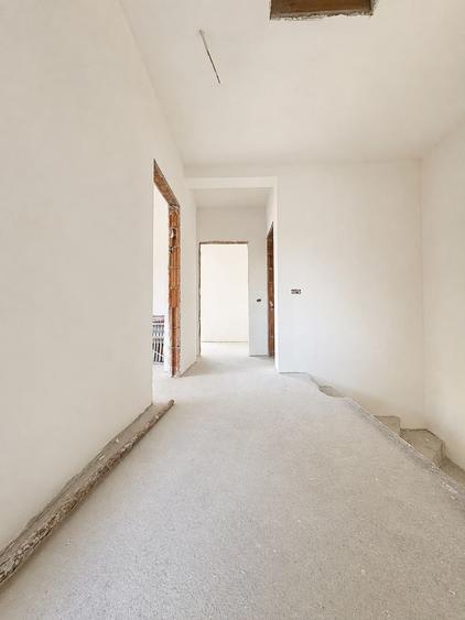 Duplex cu 4 camere cu Canalizare în Moșnița Nouă