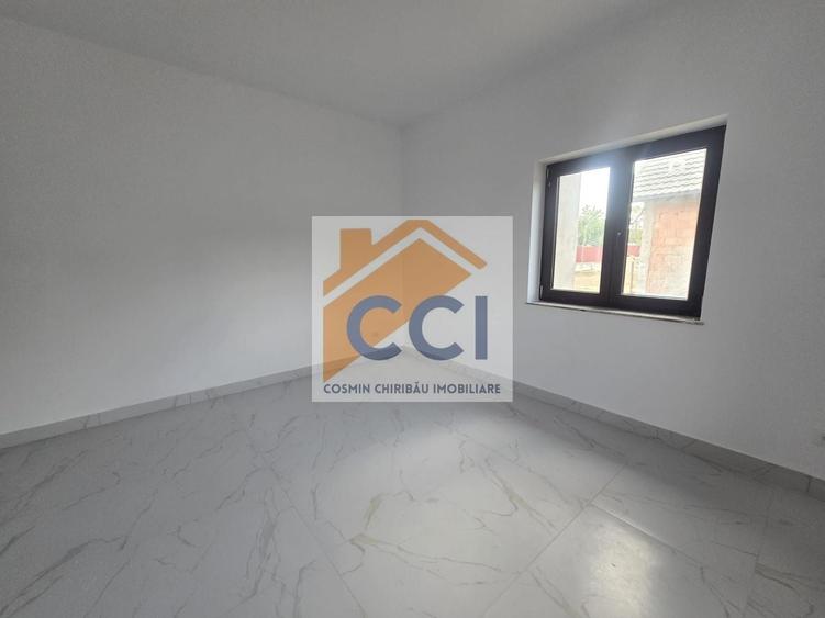 Casă individuală cu 3 camere cu Canalizare în Sărata (Sărata)