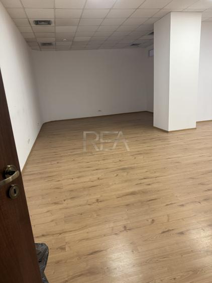 Spațiu industrial, de 800 mp, în P-ța Leul