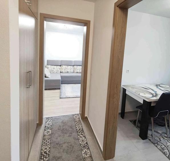 Apartament cu 2 camere decomandat în Tei