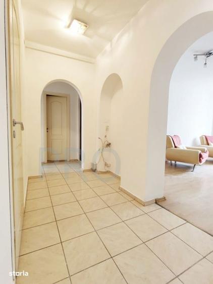 Apartament cu 4 camere în Est