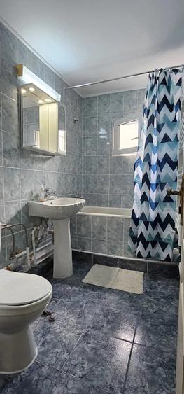 Apartament cu 2 camere decomandat în Casa de Cultură
