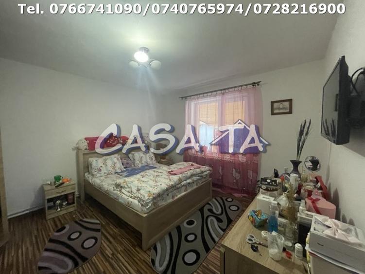 Casă individuală cu 3 camere cu Canalizare în Iezureni