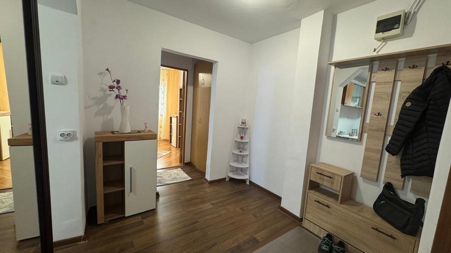 Apartament cu 2 camere decomandat, mobilat în Nicolina