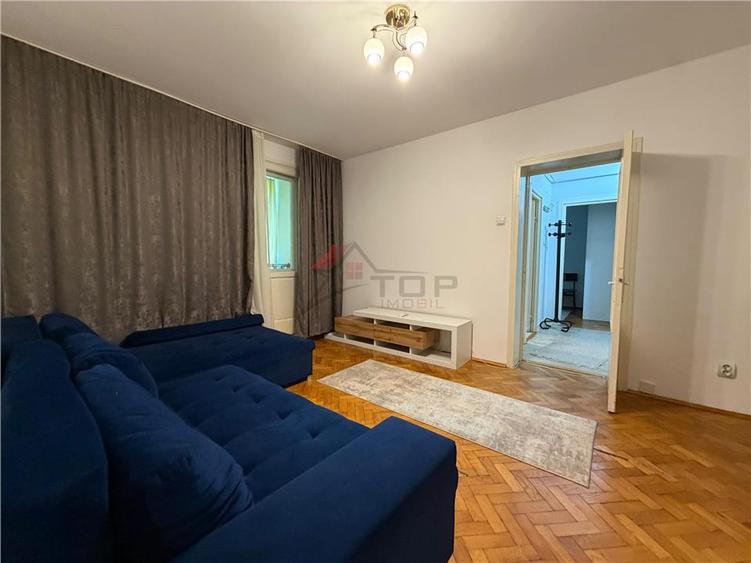 Apartament cu 2 camere semidecomandat în Podu Roș