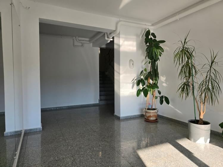 Apartament cu 2 camere decomandat în Otopeni