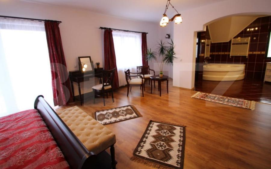 Casă cu 5 camere cu Teren 767 Mp în Central