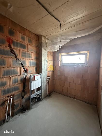 Casă cu 4 camere cu Teren 354.7 Mp în Central