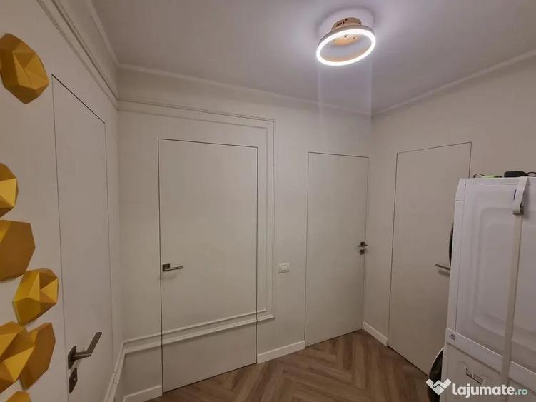 Apartament cu 3 camere decomandat, mobilat în Faleza Nord