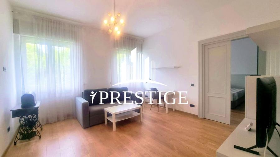 Apartament cu 2 camere semidecomandat, mobilat în Ultracentral