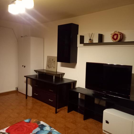 Garsonieră decomandată în Nerva Traian