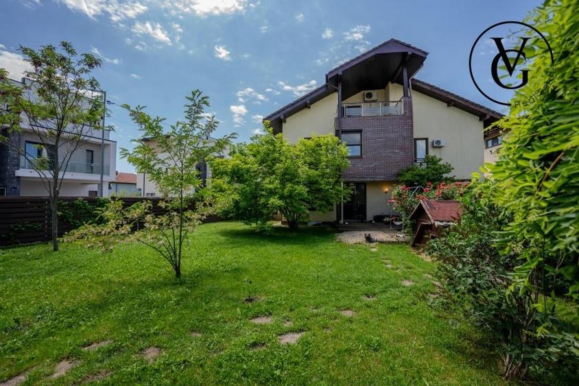 Casă cu 5 camere cu Teren 600 Mp în Central