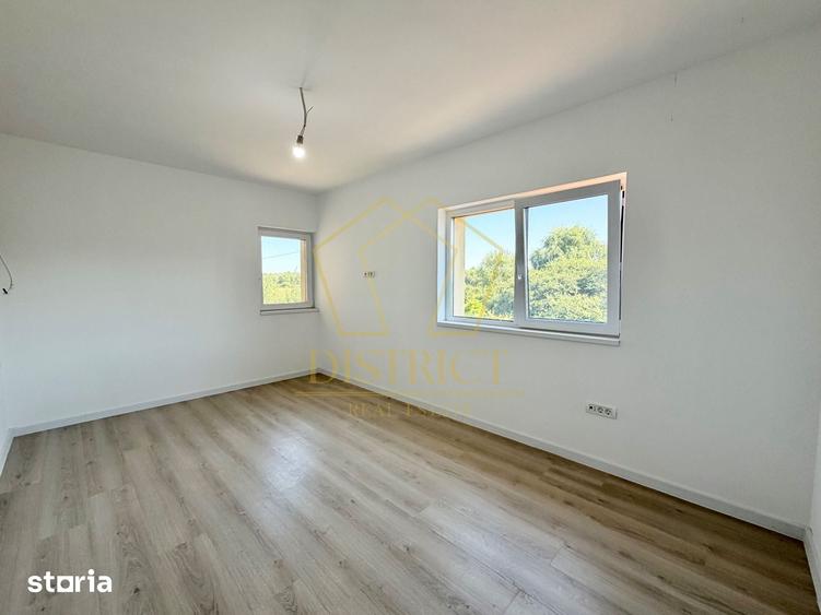Casă cu 5 camere cu Teren 470 Mp în Ghiroda