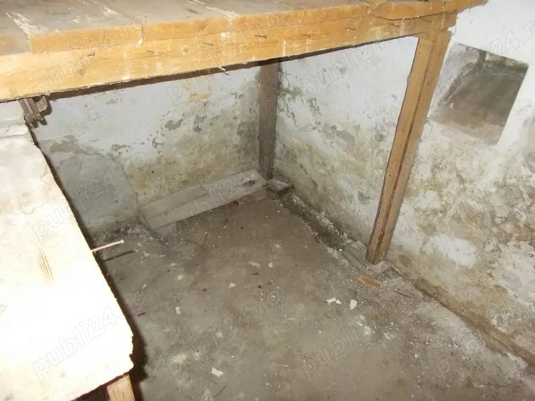Casă cu 4 camere cu Teren 1800 Mp în Pișchia