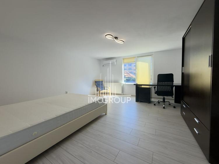 Apartament cu 3 camere semidecomandat, mobilat în Între Lacuri — fotografia 1
