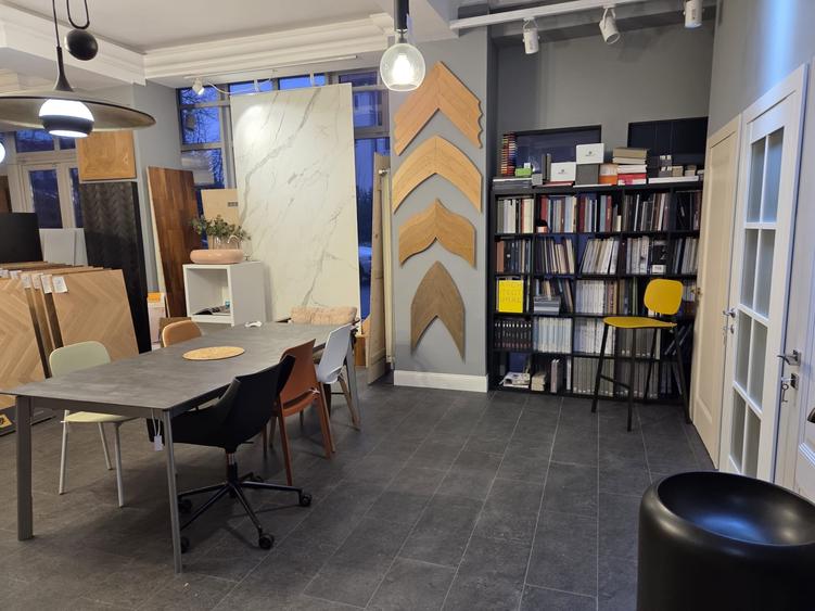 Spațiu comercial, de 255 mp, în Banu Manta