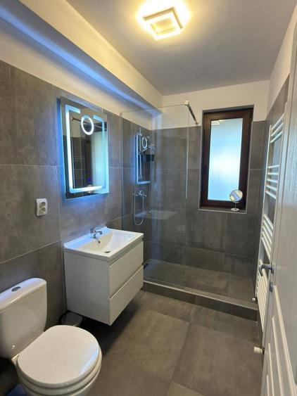 Casă cu 3 camere cu Canalizare în Giroc